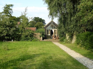 Lovely holiday cottage | The Studio, Hoe, near Dereham
