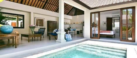 2 Bed Villa 5 mins to Seminyak Center>