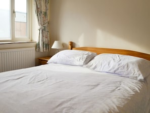 Peaceful double bedroom | Stable Cottage 6 - Moor Farm Stable Cottages, Foxley, near Fakenham