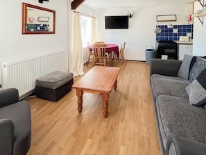 Convenient open-plan design | Manor Cottage - Trimstone Manor Cottages, Trimstone, near Woolacombe