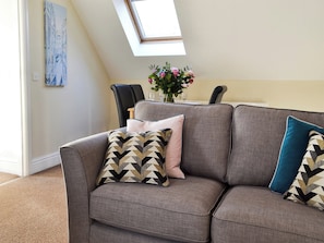 Relaxing open plan living space | The Nest, York