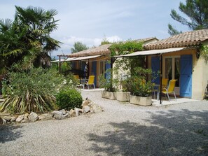 les maisons et terrasses