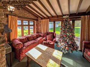 Living area | Duvale Barn - Duvale Cottages, Bampton, near Tiverton