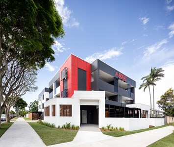 Ascot Budget Residences - Close to Brisbane Airport & Racecourses