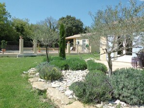 Facade sud et piscine