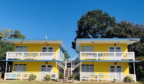  4 individual apartments with their own entrance and balcony.