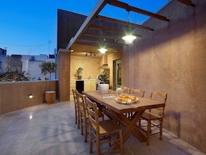 TERRACE DINING AREA AND OUTDOOR KITCHEN