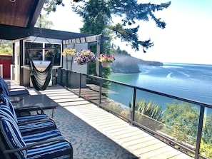 Come and enjoy the beautiful NW and views of San Juan Islands