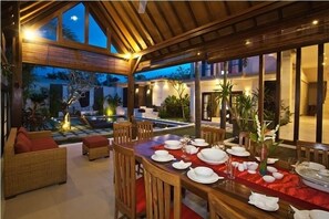 Harmony 6 Bed Family Villa-Near Seminyak