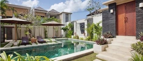 Harmony 6 Bed Family Villa-Near Seminyak