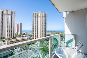Ocean view - Ala moana condominium