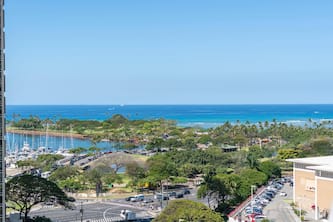 Hotel Type Best Price Ocean and Park View! Ala Moana (AH11)