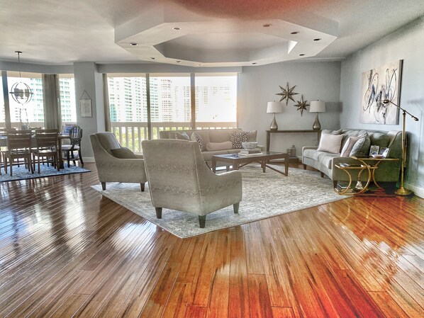 Large Living room with 60" Television