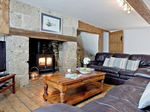 Inviting living area | Elizabethan House, Portland