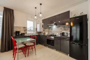The kitche is fully equipped with everything you need.