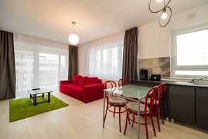 The table whre you and your friend can serve the breakfast, dinner or staying an