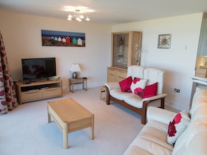 Living area | Apartment 5 Latitude 51 - Latitude 51, Westward Ho!