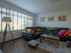 Living room | Greenridge, Totland Bay