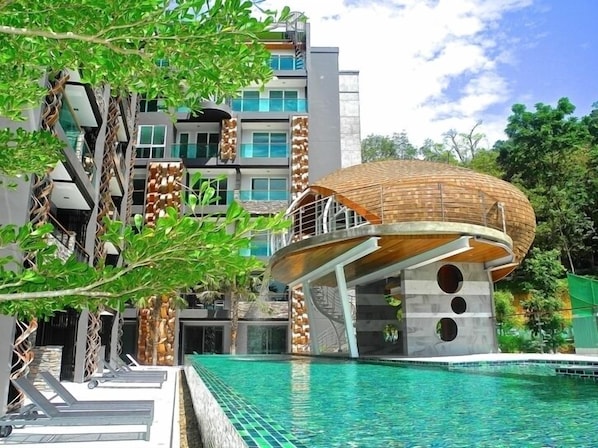 Well decorated Studio & Pool view