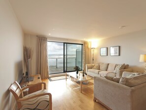 Open plan living space | Sea Side - Nassau Court, Westward Ho!