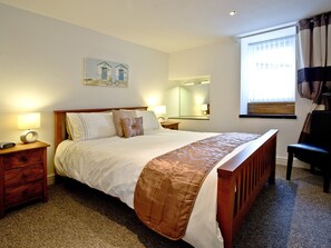 Double bedroom | Devon Villa Garden Apartment, Torquay