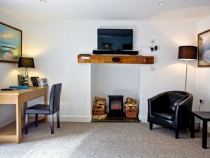 Living area | Devon Villa Garden Apartment, Torquay
