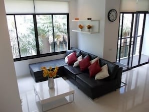 Nice Apartment in Kamala near beach