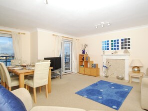 Open plan living space | 56 Moorings Reach - Moorings Reach, Brixham