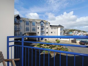Open plan living space | 56 Moorings Reach - Moorings Reach, Brixham