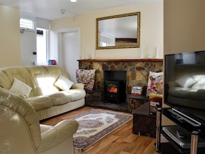 Living and dining room | The East Wing at Grove Hall, Bodfari, near Denbigh