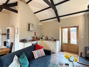 Open plan living space | Nuthatch Barn - Little Derril, Derril, near Bude