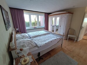 Schlafzimmer EG