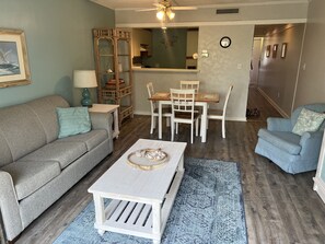 Living room & dinning room