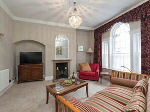 Sumptuous living room | The Counting House, Wirksworth, near Matlock