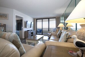 Living Room with Access to the Oversize Balcony 