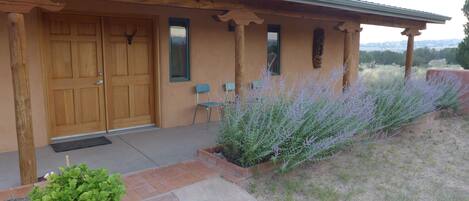 Abiquiu Oasis entry