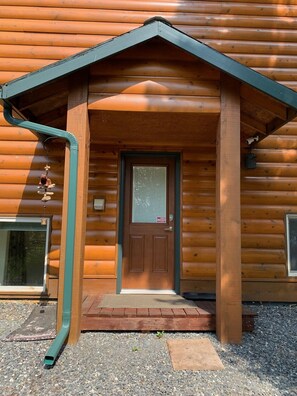 Bears Den Entry to Unit