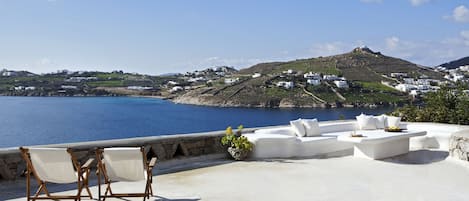 Good morning!
Time for breakfast on the terrace