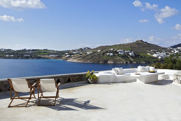 Good morning!
Time for breakfast on the terrace