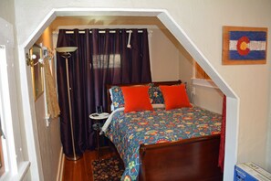 Bedroom nook with double sleigh bed