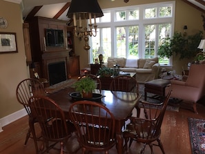 Family room and eat in kitchen