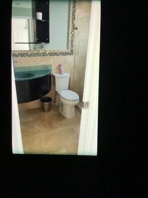 full bathroom