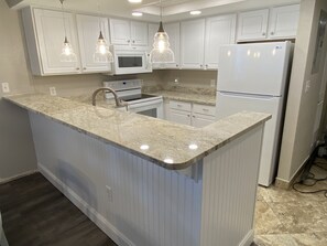 Full kitchen