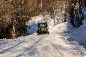 Skidåkning och snöaktiviteter