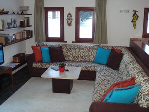 General view Living area with the spacious corner sofa.