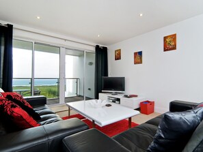 Living room | 28 Bredon Court - Bredon Court, Newquay