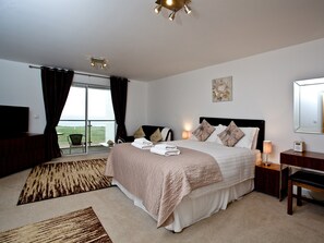 Double bedroom | Fistral View at Bredon Court - Bredon Court, Newquay