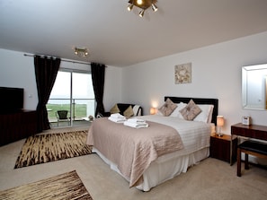 Double bedroom | Fistral View at Bredon Court - Bredon Court, Newquay