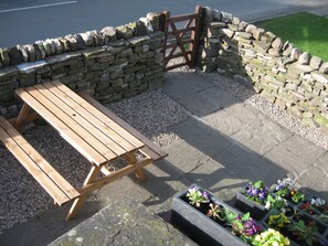 A sunny spot for breakfast, morning coffee, afternoon tea or evening meal.