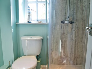 Downstairs shower room | The Farmhouse, Cromer